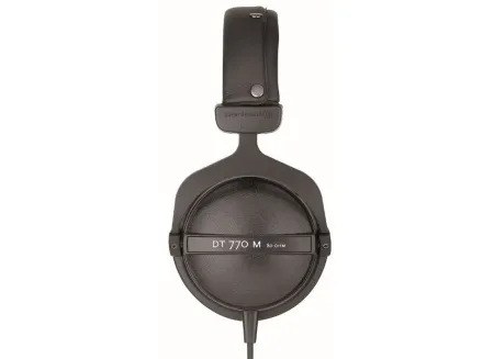 4e7b0751f657171baf7652db8368ea16