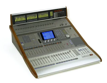 Купить Tascam DM-3200 по выгодной цене в Екатеринбурге