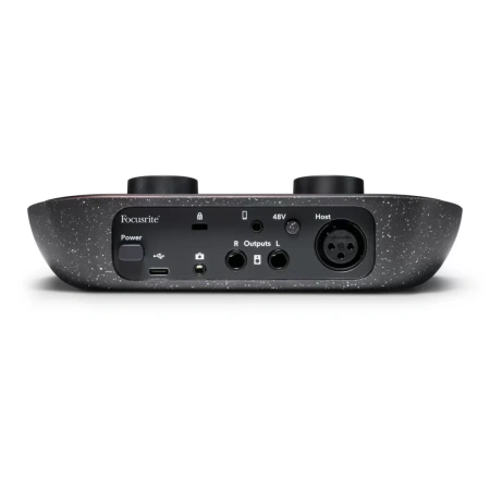 Купить Focusrite Vocaster One Podcast по выгодной цене в Екатеринбурге